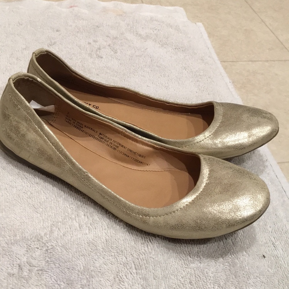 🥇Mossimo Supply Co. Flats🥇